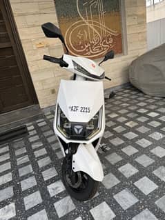 Yadea T5