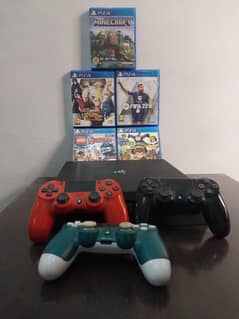 PS4 PRO 1TB + CONTROLLERS + CDs