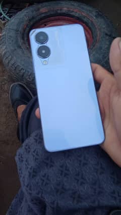 Vivo y17s 6+6/128 GB bilkul theek hai koi masla nae ha