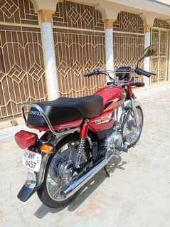US 70 Only 450Km driven neat and clean Bike 03452922954