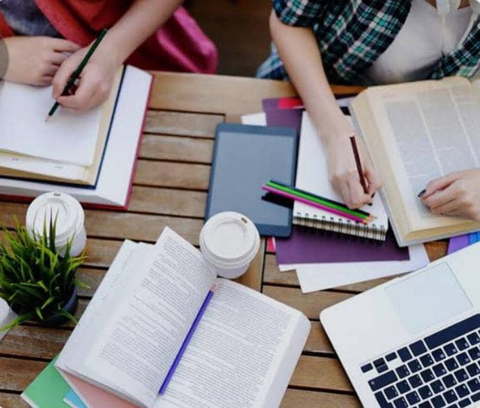 home tutor available for matric or inter level classes 0
