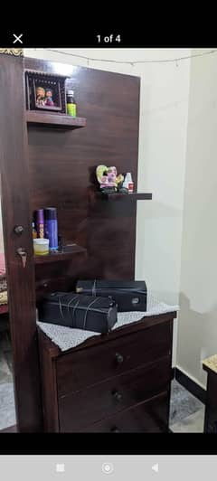 dressing table