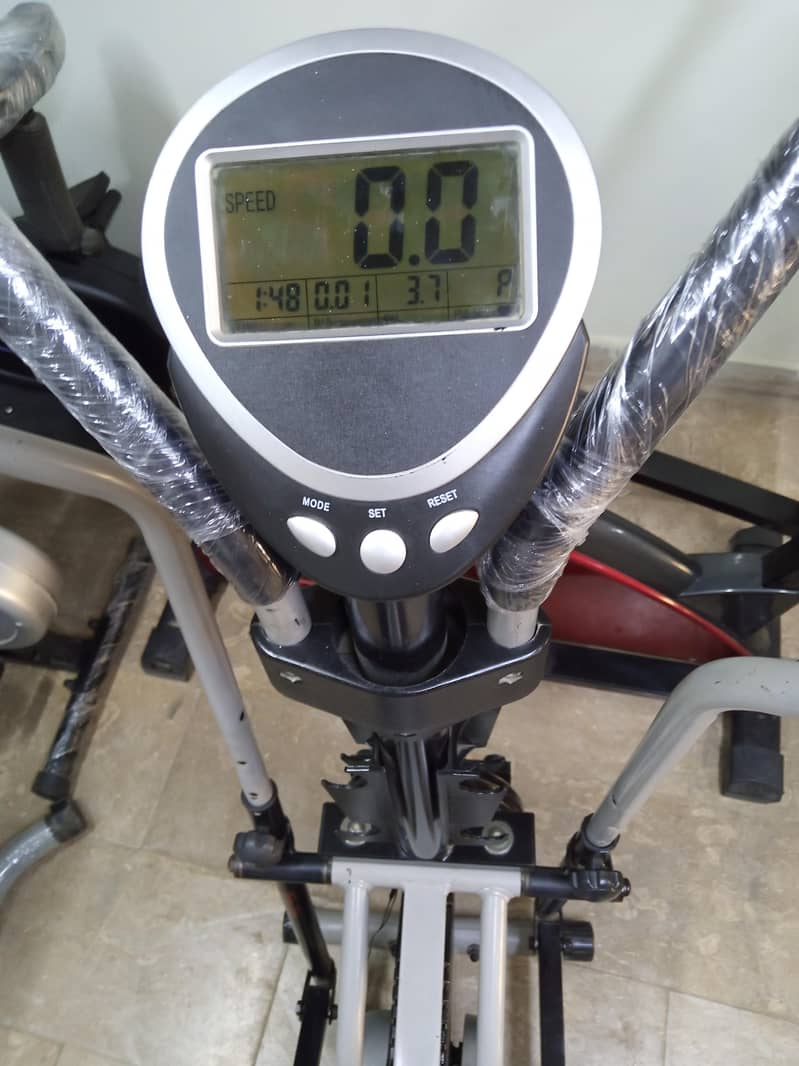 Exercise( Elliptical cross trainer). cycle 4