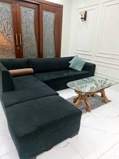 L-SHAPED SOFA FOR SALE (6 SEATER)