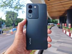 Vivo V29e 5g 12/256.64mp back 50 front camera. full box. Exchange ho jae