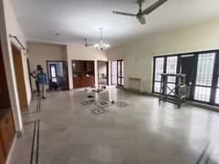 2 KANAL UPPER PORTION FOR RENT IN DHA PHASE 1 NEAR H BLOCK MARKET