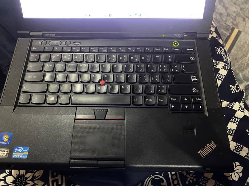 Lenovo Thinkpad core I7 3rd generation 8 gb ddr 4 ram 256 SSD 5