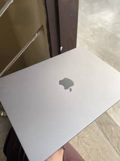 macbook Air m2 8gb 256gb