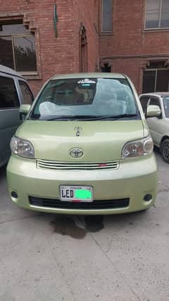 Toyota Porte 2012