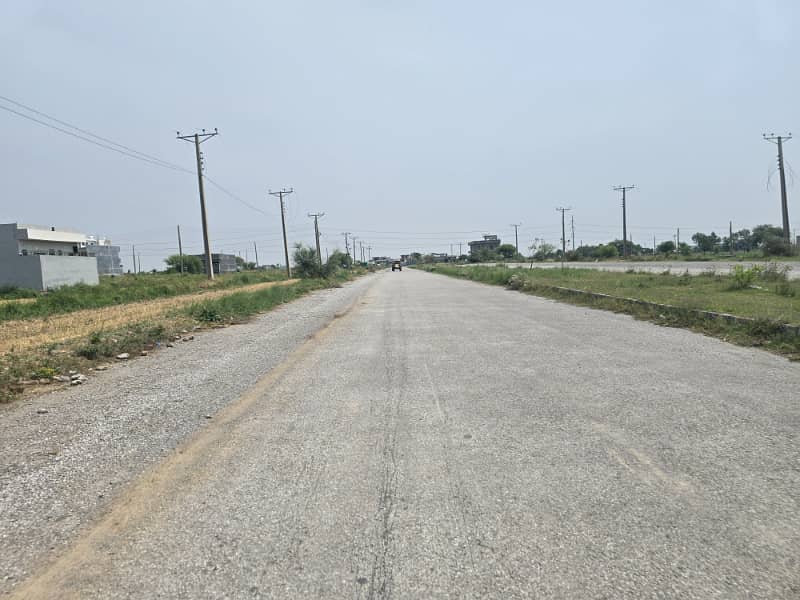8 Marla sun face level plot next to Corner and 2nd plot from Main Double Road For sale 7