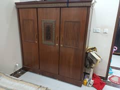 CupBoard & Divider in Mint Condition for Sale
