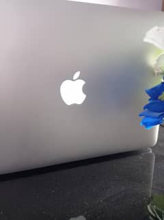 Apple Macbook Air ,Chrome Os