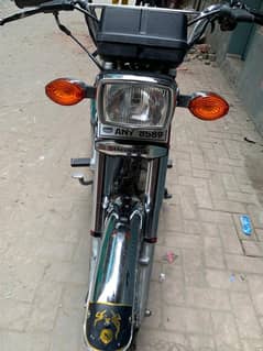 125 Urgent sale total original no acident
