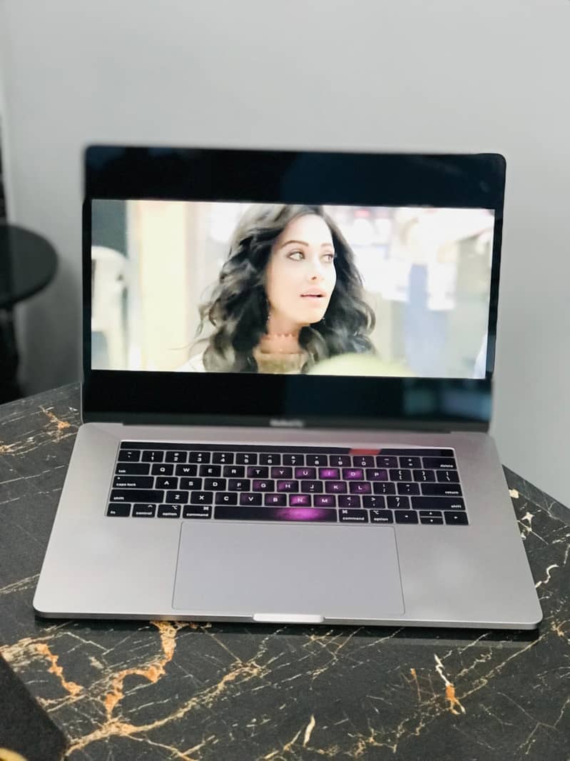 Apple macbook pro 2019 core i9 4