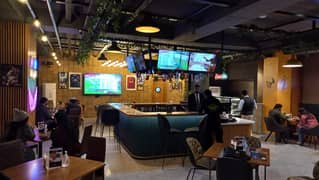 High-Traffic Location Restaurant Space is for Rent