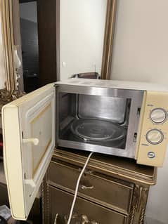 PEL Medium Size magazine Microwave Oven