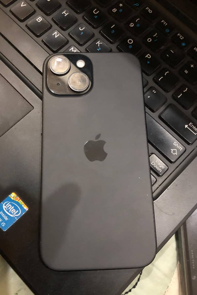 Scratchless I phone 15 in good condition 0