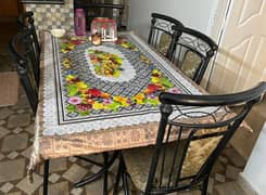 selling dinning table at reasonable price