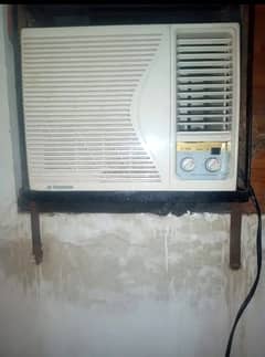 Window AC Urgently Sale 0.75 ton