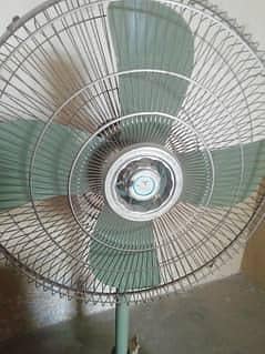 Younas pedistal fan for sale