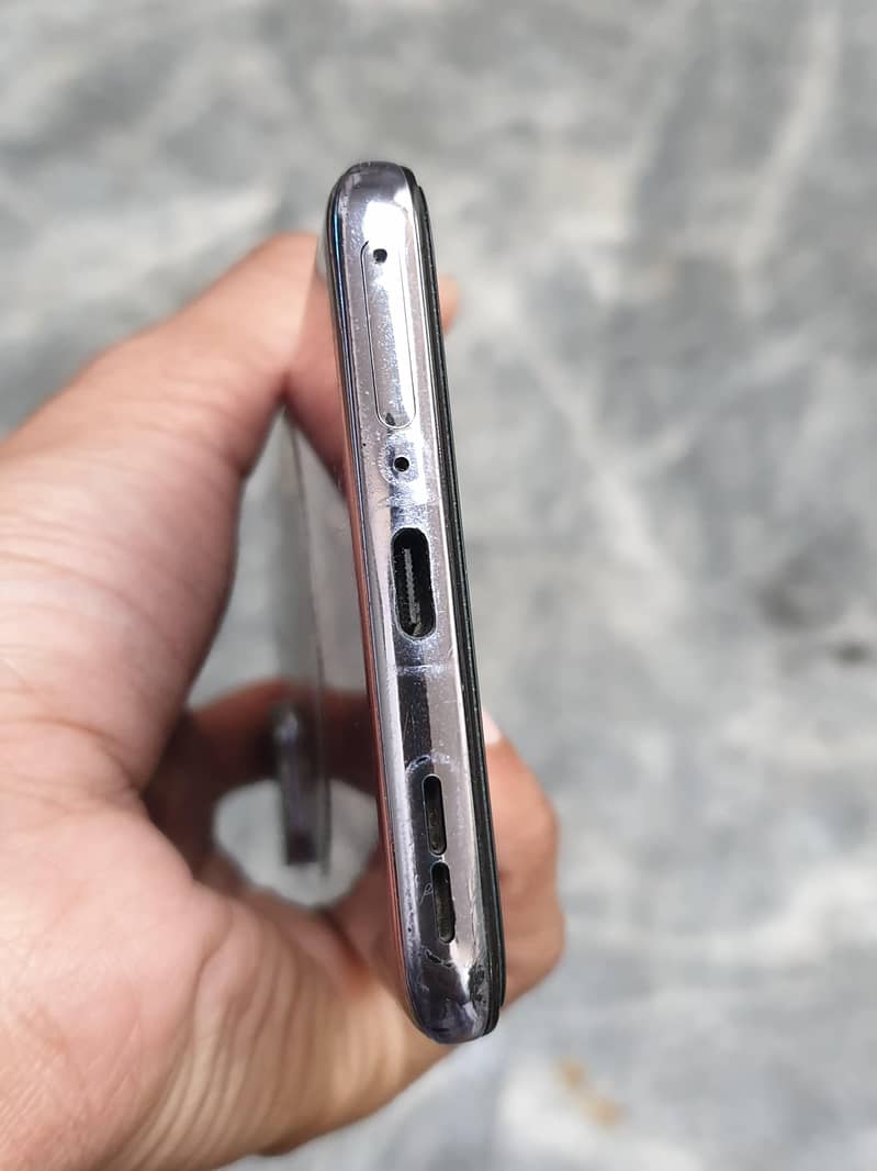 I am selling One plus 9  also exchange possible with Good device 3