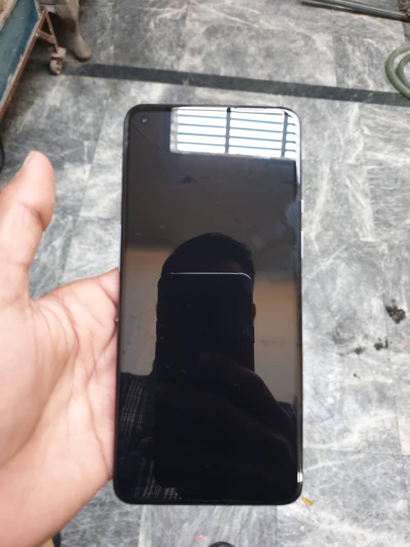 I am selling One plus 9  also exchange possible with Good device 11