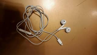 iphone handfree 100% original gurrenty  likh kar gurenty dunga