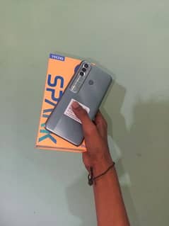 Tecno spark 7 pro 4/64