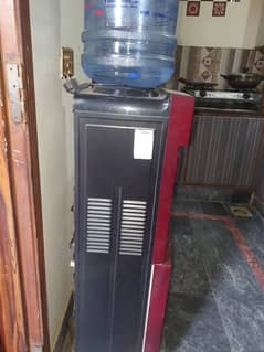 Orient water dispenser with refrigerator