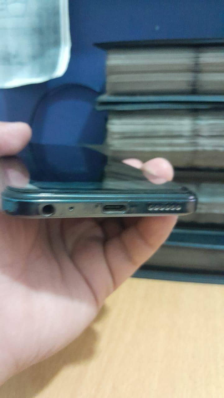 Techno Spark 10 C 4+4 and 128 gb condition 10/8 All ok no open 4