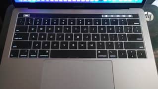 MacBook Pro 2020 i7 16 GB /256 GB Store For Sale / Urgent