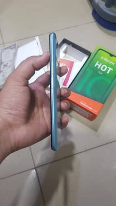 infinix hot 10 play 4/64GB