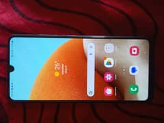 Samsung A32 New Condition hay 10/10 Box aur charger sath hay