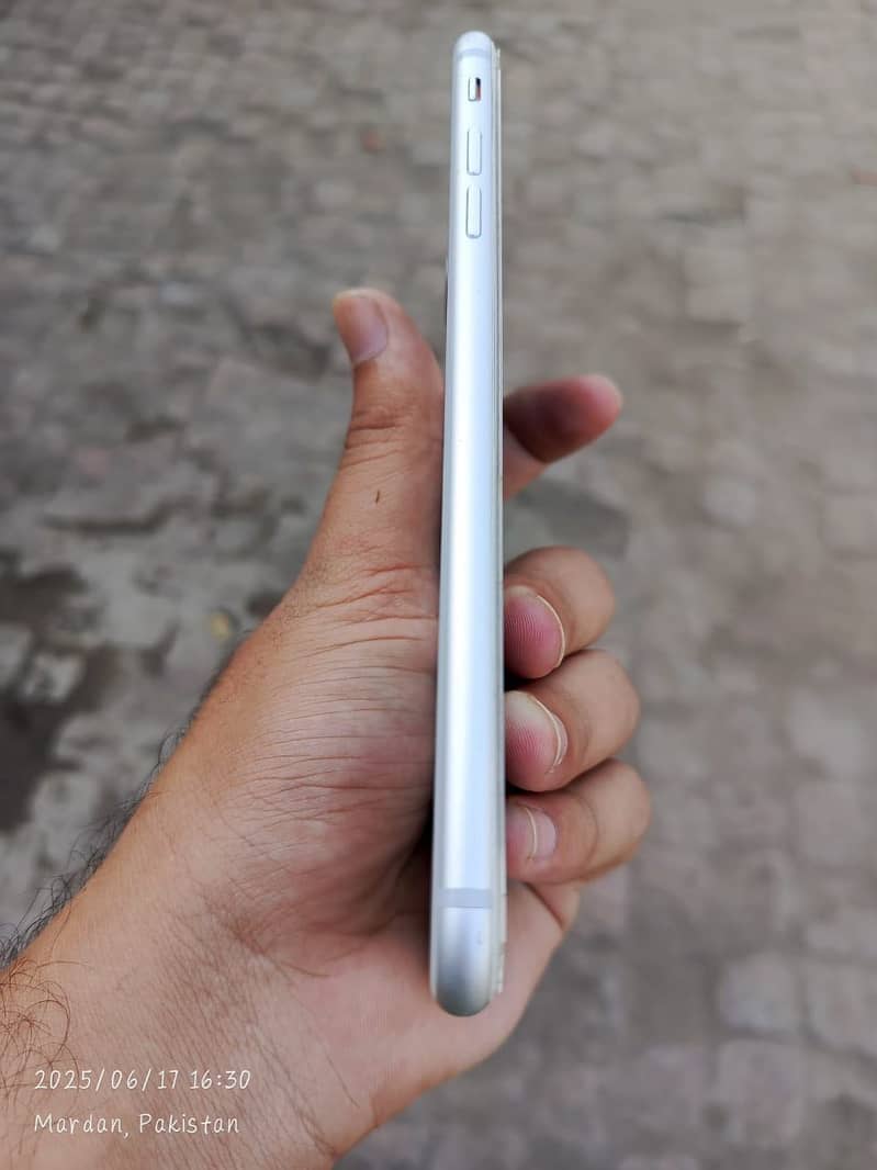 Iphone 8plus 256gb sim bypass sim active 2