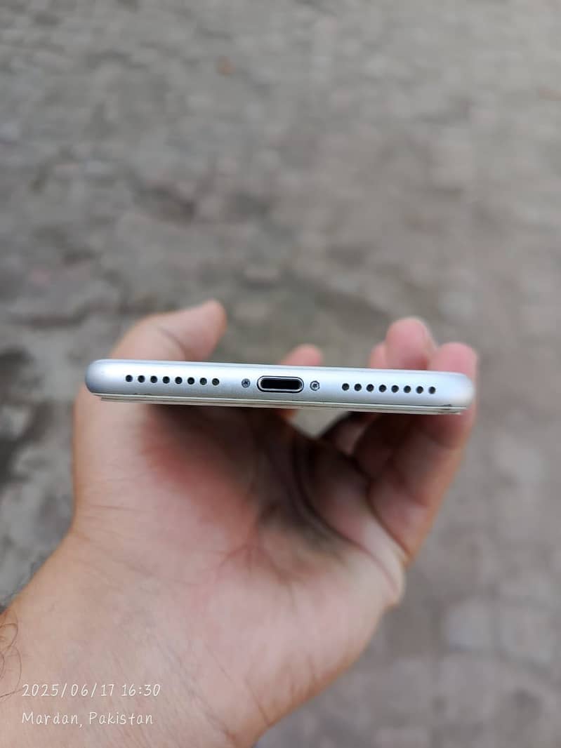 Iphone 8plus 256gb sim bypass sim active 5