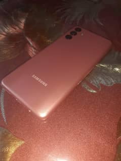Samsung A04s 4/128 Bilkul new hai, No any fault with charger