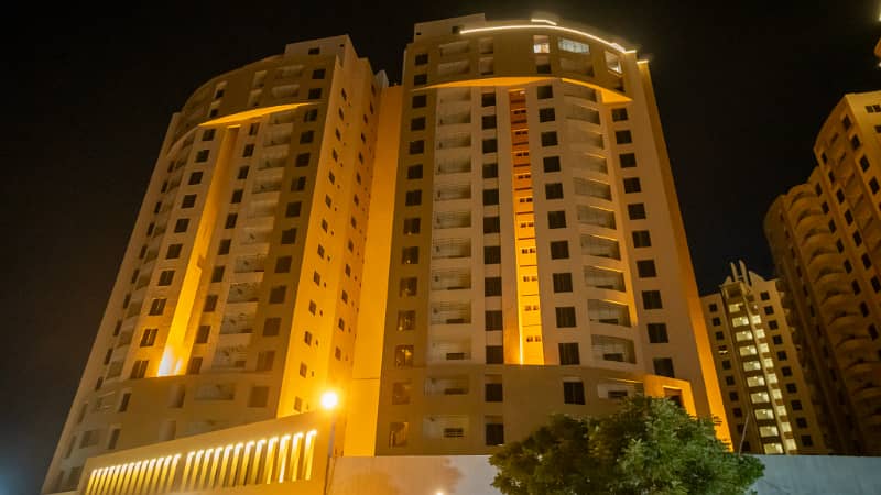Burj-Ul-Harmain Flat Sized 2500 Square Feet Is Available 1