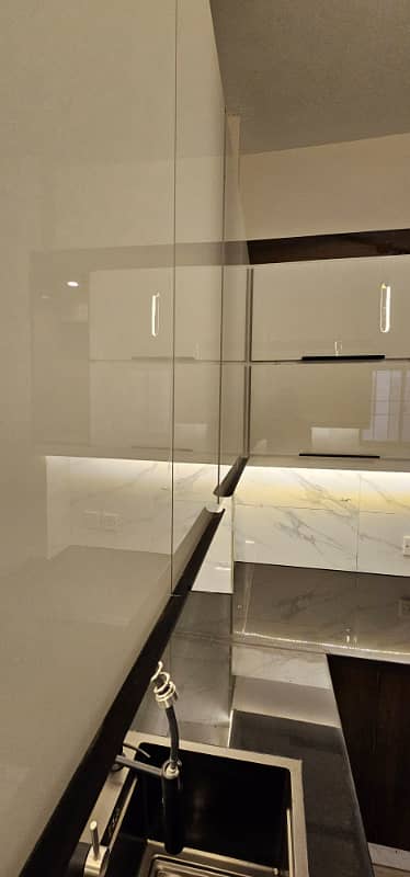 Burj-Ul-Harmain Flat Sized 2500 Square Feet Is Available 8