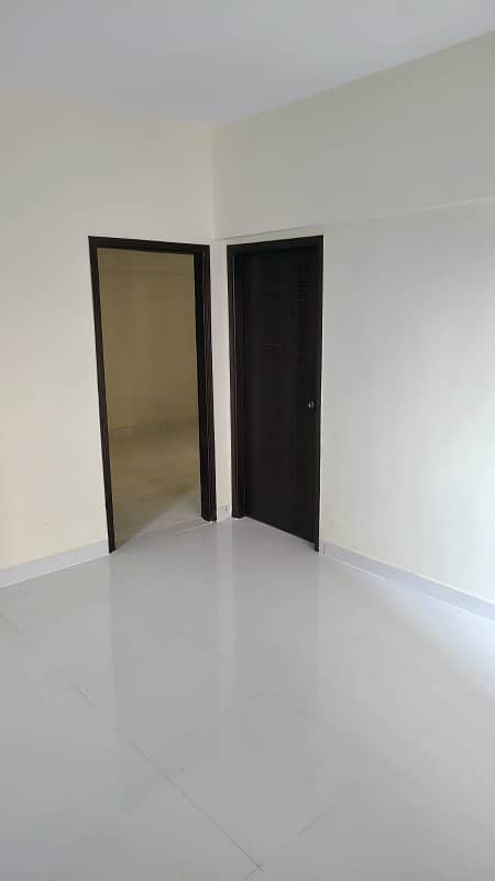 Burj-Ul-Harmain Flat Sized 2500 Square Feet Is Available 22