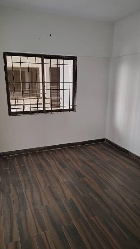 Burj-Ul-Harmain Flat Sized 2500 Square Feet Is Available 23