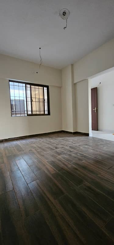 Burj-Ul-Harmain Flat Sized 2500 Square Feet Is Available 26