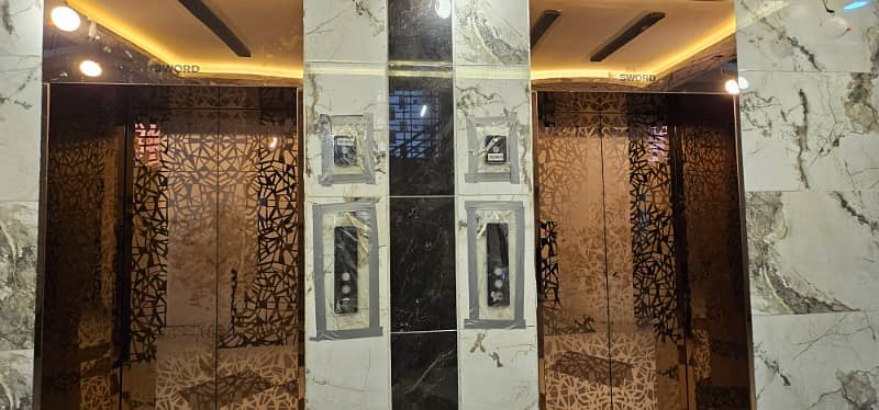 Burj-Ul-Harmain Flat Sized 2500 Square Feet Is Available 40