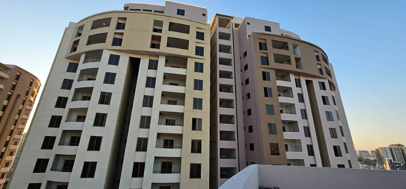 Burj-Ul-Harmain Flat Sized 2500 Square Feet Is Available 46