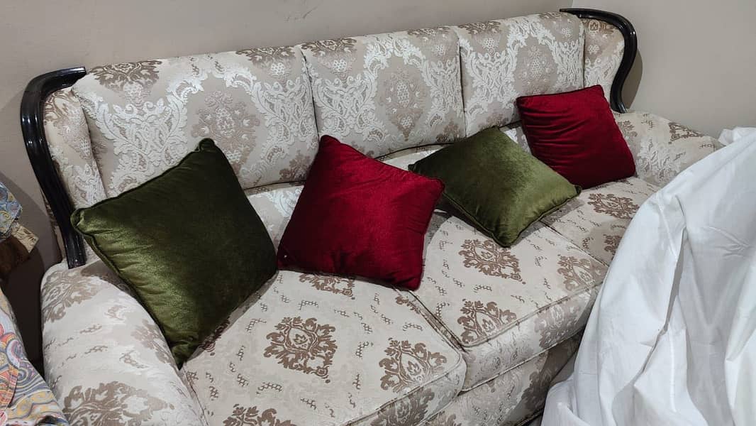 Sofa and table set 4