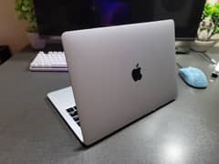 Apple MacBook Pro 2017 | 8/256GB | Excellent Condition | 0328 4953796