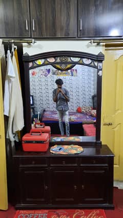 Dresser