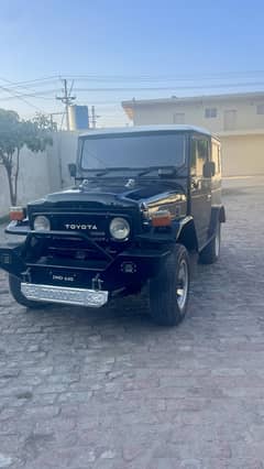 Toyota Fj 40