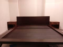 High Quality Wooden Bed Set with Two Bedside Tables Large Bed Set