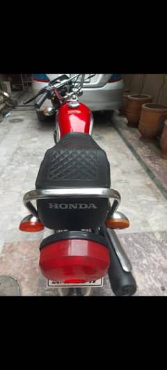 HONDA CG 125 RED COLOR  2022 MODEL