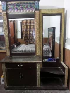 dressing table